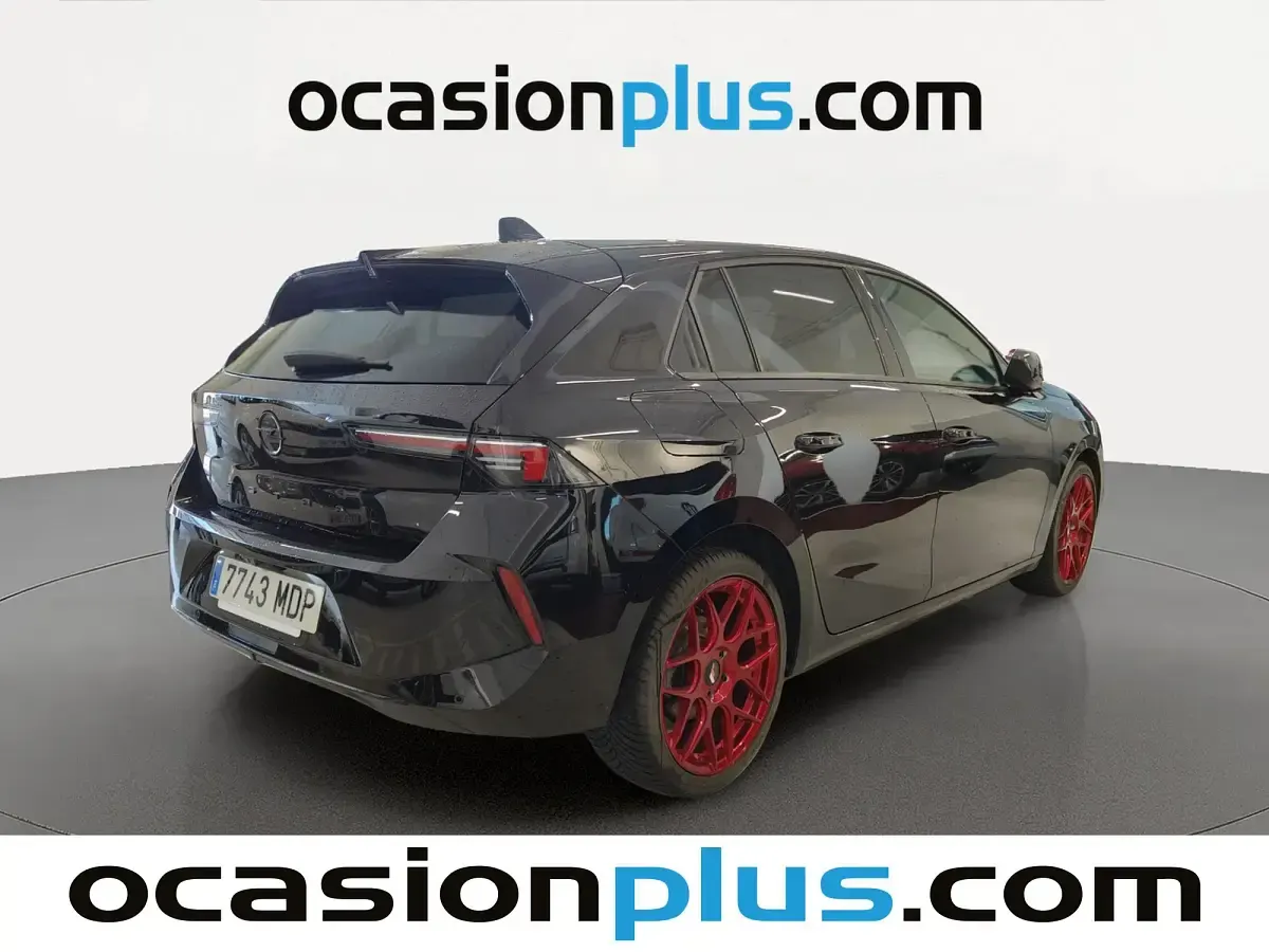 Usado Opel Astra GS Line 131 CV (96 kW) 2023 Negro Utilitario