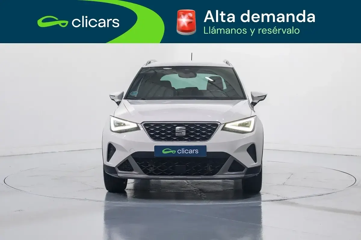 Usado Seat Arona Xperience 110 CV (80 kW) 2022 Blanco SUV