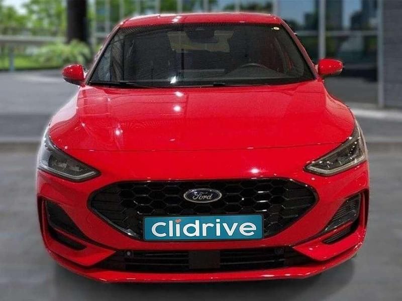 Usado Ford Focus ST-Line 125 CV (91 kW) 2025 Rojo Utilitario