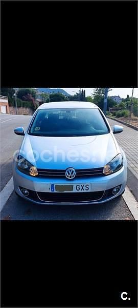 Gris / plata Usado 2010 VW Golf VI Advance Berlina | 6900 € (Buen precio) - Imagen 1/4