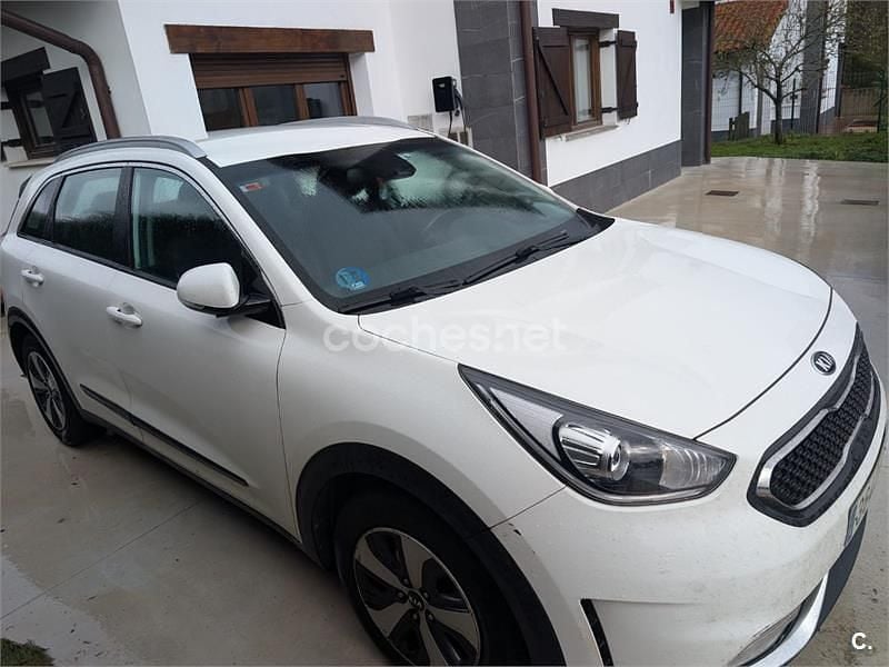 Usado Kia Niro 141 CV (103 kW) 2017 Blanco SUV