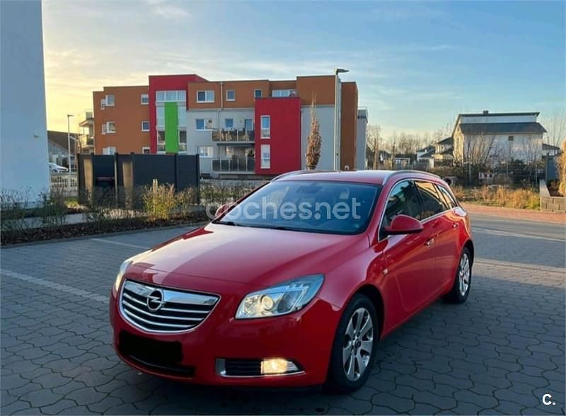 Rojo Usado 2013 Opel Insignia Sportive Familiar | 6290 € (Precio justo) - Imagen 1/4