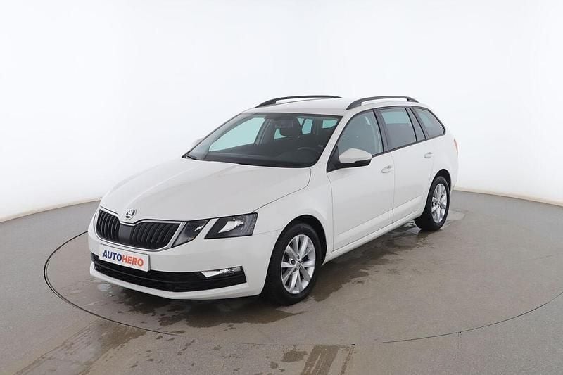 Blanco Usado 2018 Skoda Octavia Familiar | 16.499 € (Precio justo) - Imagen 1/3