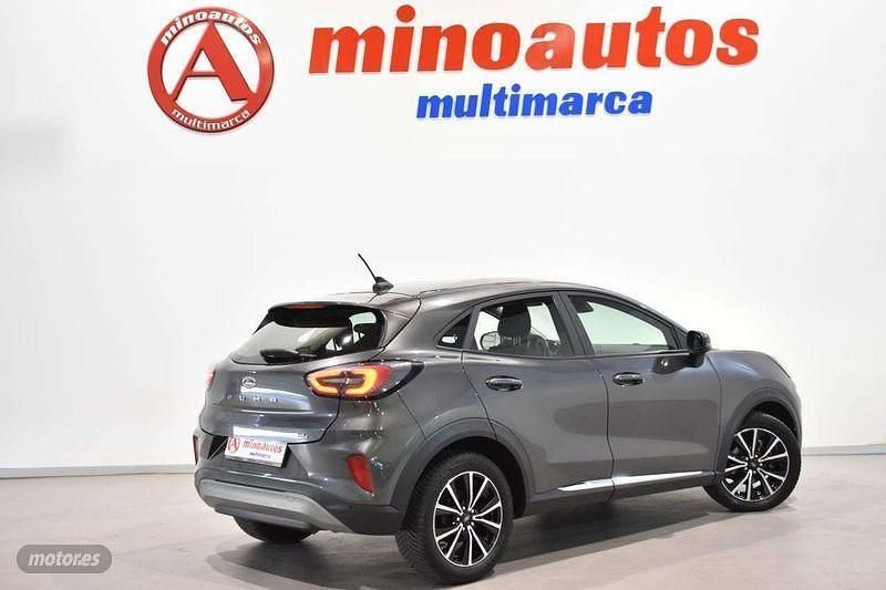 Usado Ford Puma Titanium 125 CV (91 kW) 2022 Gris SUV
