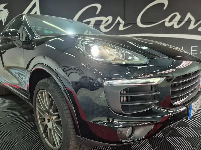 Usado Porsche Cayenne Platinum Edition 265 CV (194 kW) 2017 Negro SUV