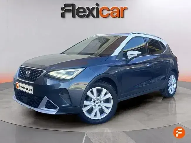 Usado Seat Arona Style 110 CV (80 kW) 2022 Azul SUV
