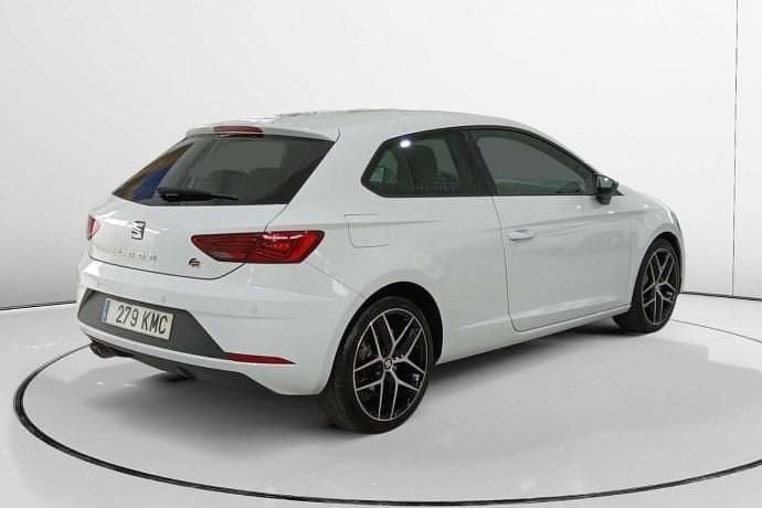 Usado Seat Leon FR 125 CV (91 kW) 2018 Utilitario
