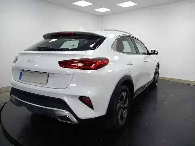 Usado Kia XCeed 121 CV (88 kW) 2022 Blanco SUV