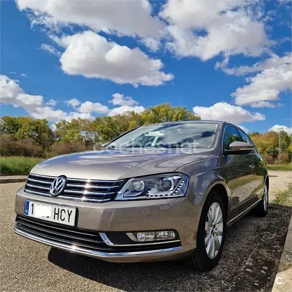 Usado VW Passat Advance 140 CV (102 kW) 2011 Marrón Berlina