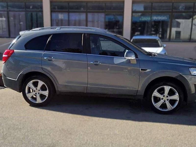Usado Chevrolet Captiva LTZ 184 CV (135 kW) 2013 Gris SUV