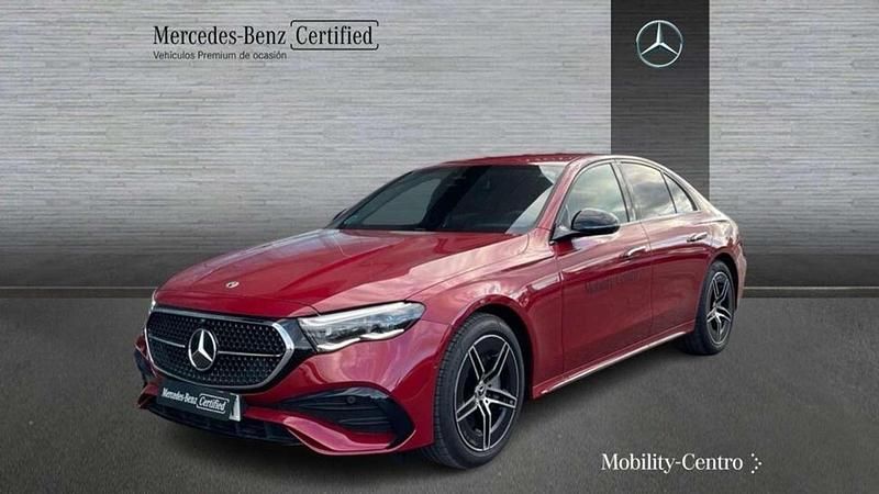 Usado Mercedes E200 207 CV (152 kW) 2025 Rojo Berlina