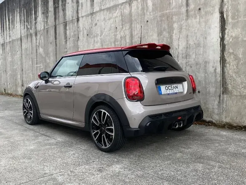 Usado Mini John Cooper Works 231 CV (169 kW) 2022 Gris / plata Utilitario