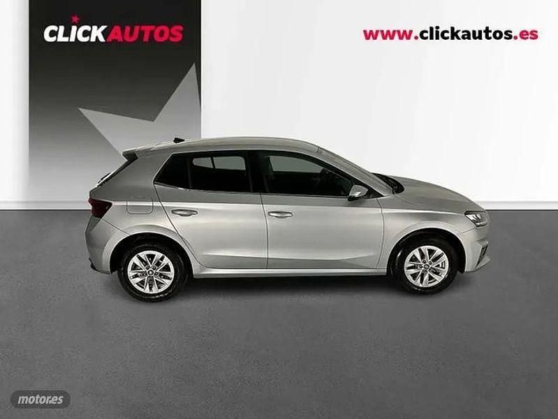Usado Skoda Fabia Selection 115 CV (84 kW) 2025 Plateado Utilitario