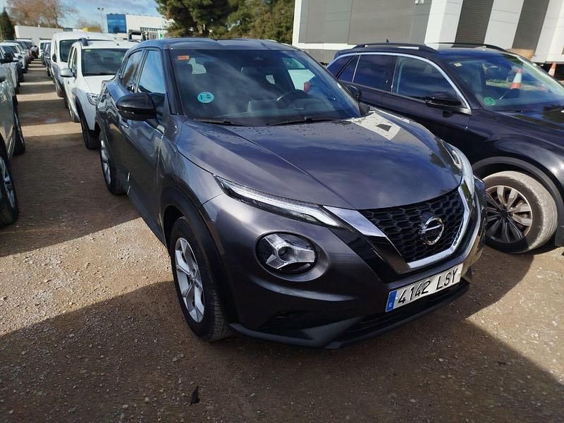 Usado Nissan Juke N-Connecta 114 CV (83 kW) 2021 Gris SUV