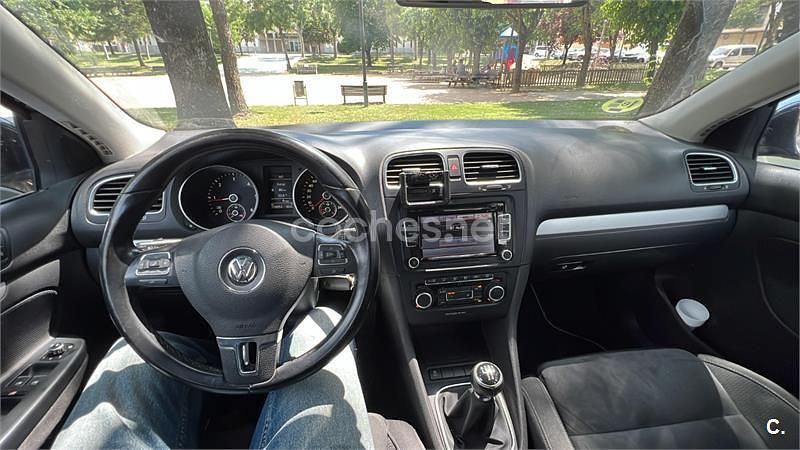 Usado VW Golf VI Advance 105 CV (77 kW) 2011 Negro Utilitario