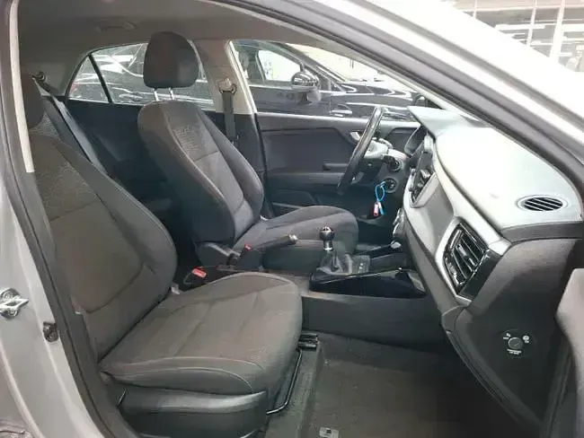 Käytetty Kia Rio Urban 84 HP (61 kW) 2020 Harmaa Sedan