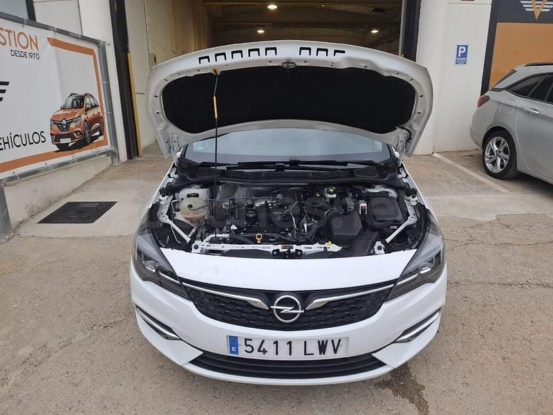 Usado Opel Astra Business Elegance 145 CV (106 kW) 2021 Blanco Familiar