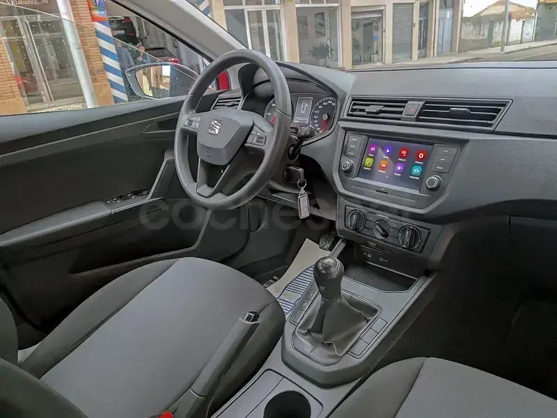 Usado Seat Ibiza Style 95 CV (69 kW) 2021 Rojo Utilitario