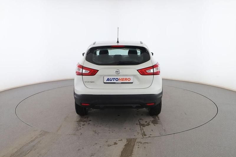Usado Nissan Qashqai Acenta 115 CV (84 kW) 2017 Blanco SUV