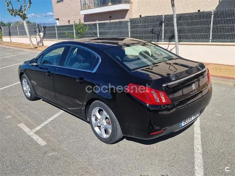 Usado Peugeot 508 Active 112 CV (82 kW) 2011 Negro Berlina