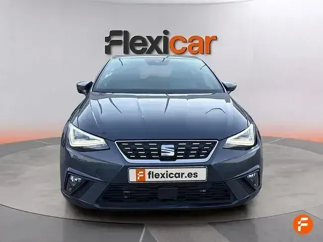 Usado Seat Ibiza Style 115 CV (84 kW) 2024 Gris Utilitario