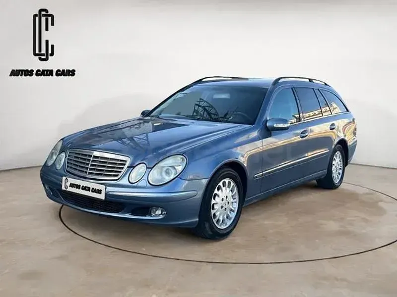 Käytetty Mercedes E320 Classic 224 HP (164 kW) 2003 Sininen Farmari