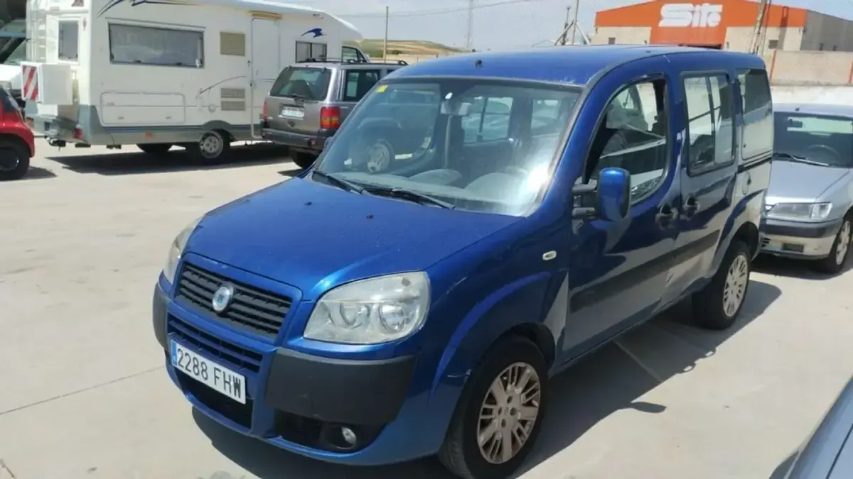 Usado Fiat Doblò Active 105 CV (77 kW) 2006 Monovolumen