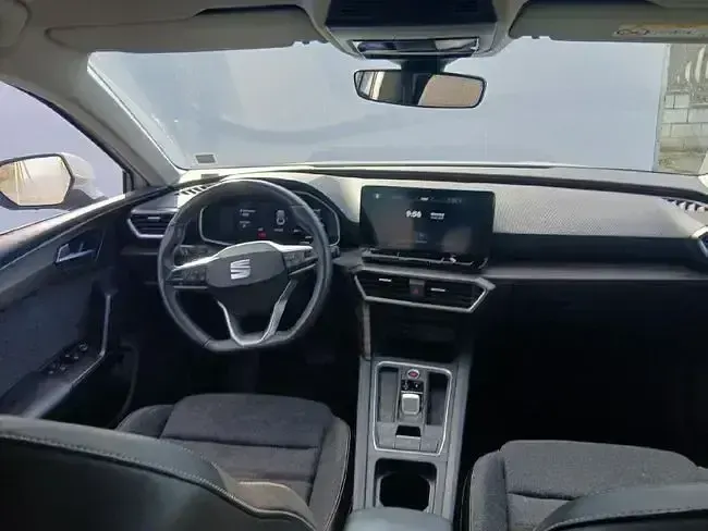 Usado Seat Leon XCELLENCE 204 CV (150 kW) 2021 Blanco Familiar