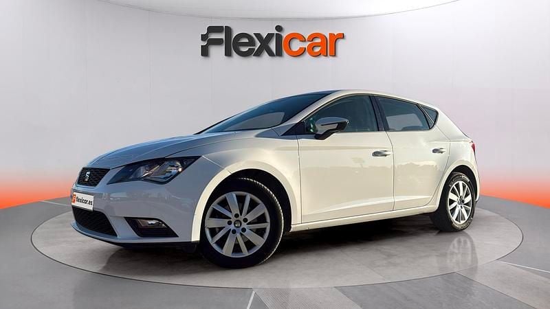 Usado Seat Leon Reference 110 CV (80 kW) 2016 Blanco Berlina