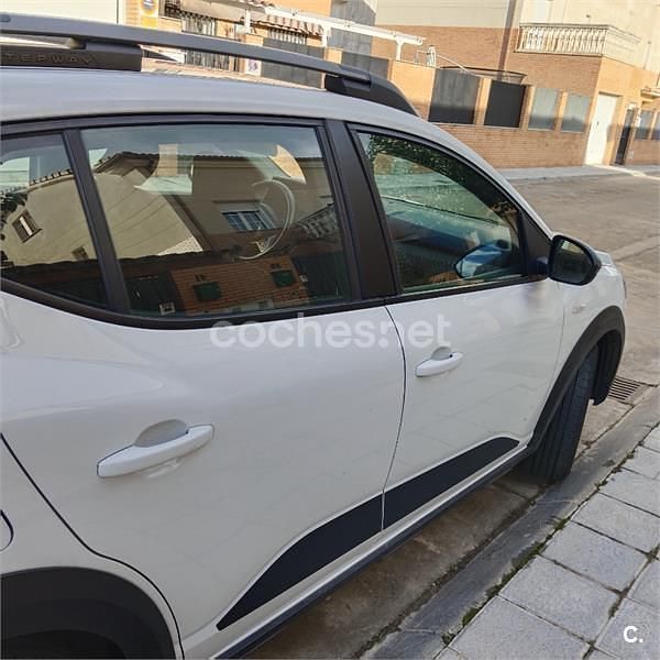 Blanco Usado 2023 Dacia Sandero Expression Berlina | 13.000 € (Buen precio) - Imagen 1/4