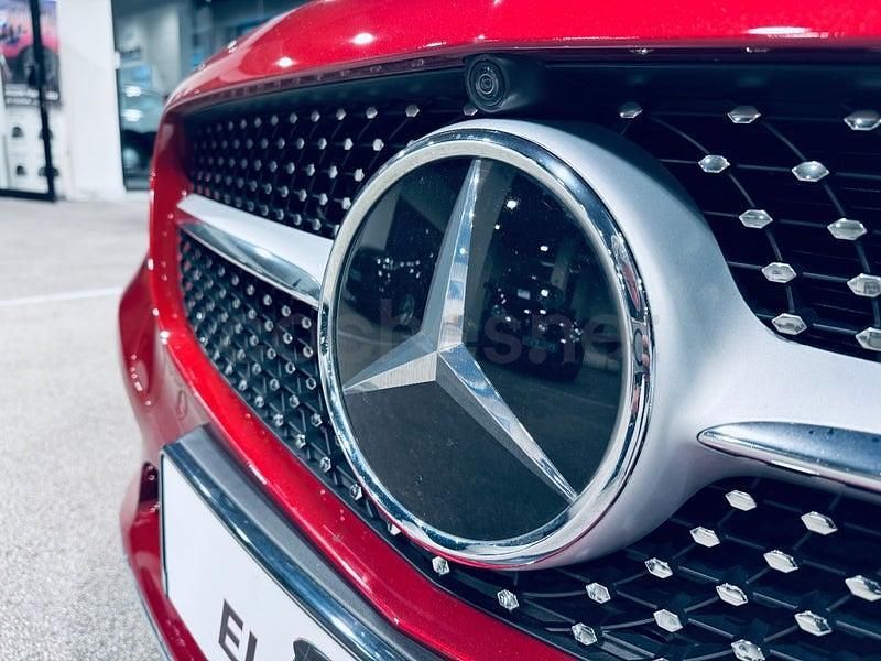 Usado Mercedes C300e 320 CV (235 kW) 2020 Granate Berlina