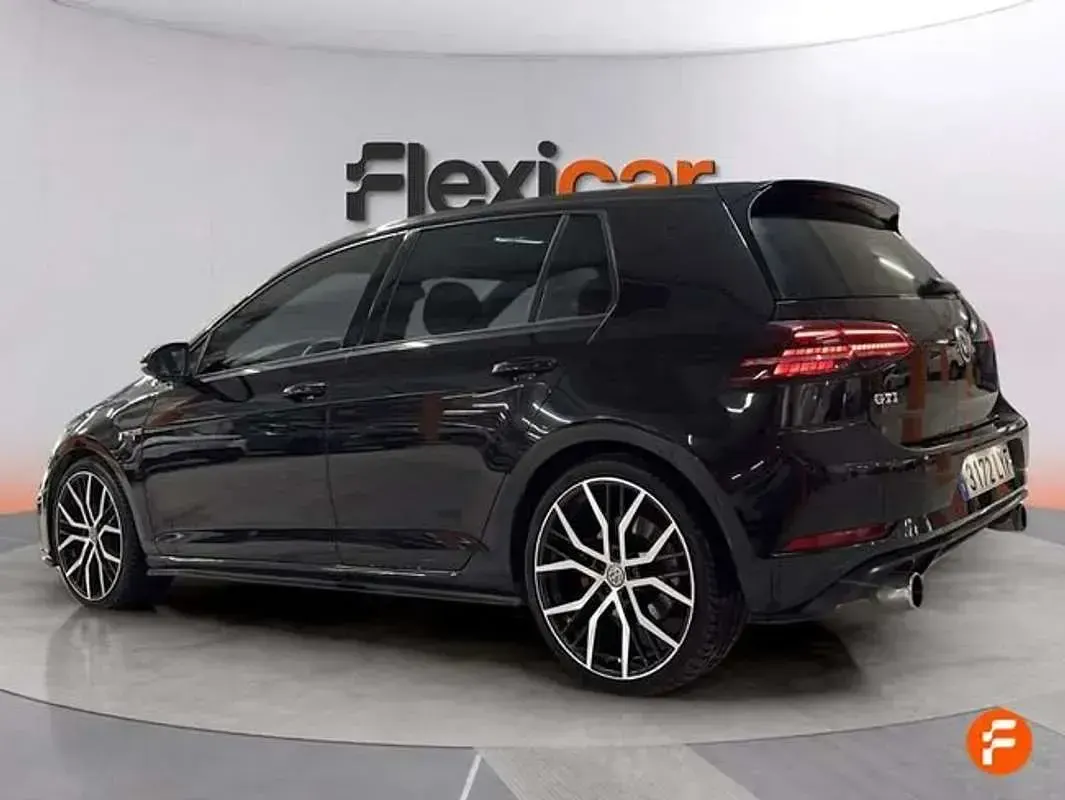 Usado VW Golf VII GTI 230 CV (169 kW) 2017 Negro Utilitario