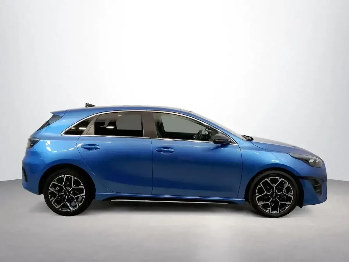 Usado Kia Ceed GT-Line 160 CV (117 kW) 2022 Azul Utilitario