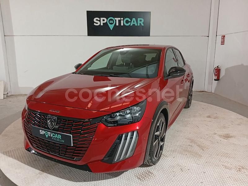 Usado Peugeot 208 GT 110 CV (80 kW) 2025 Granate Utilitario