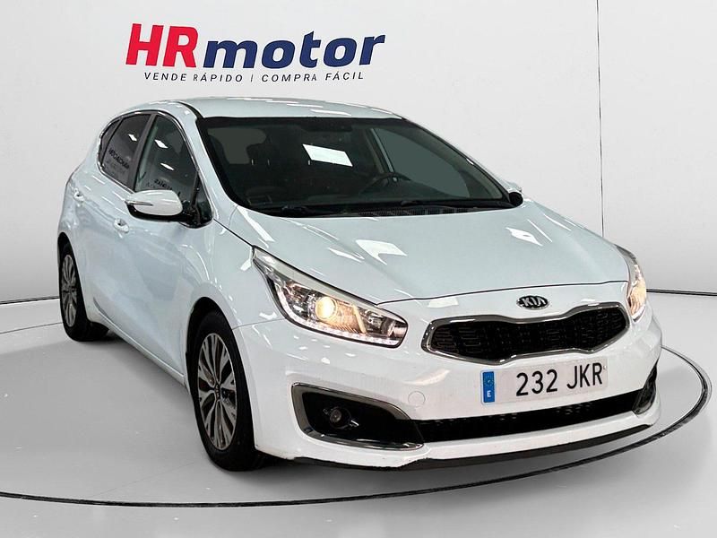 Usado 2015 Kia Ceed Utilitario | 9840 € (Precio justo) - Imagen 1/4