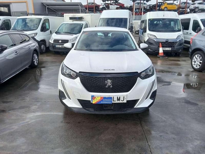 Usado Peugeot 2008 Active 110 CV (80 kW) 2021 Blanco SUV