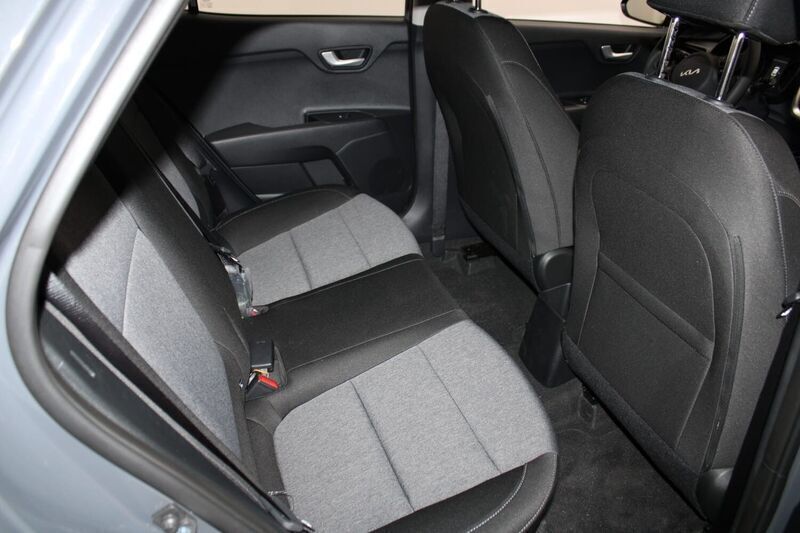 Gris Usado 2023 Kia Stonic SUV | 23.500 € (Caro) - Imagen 1/4