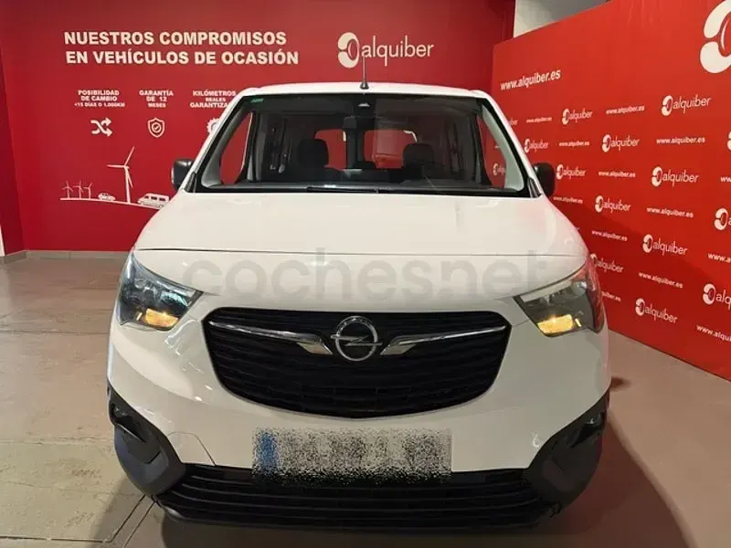 Usado Opel Combo Life Edition 102 CV (75 kW) 2022 Blanco Monovolumen