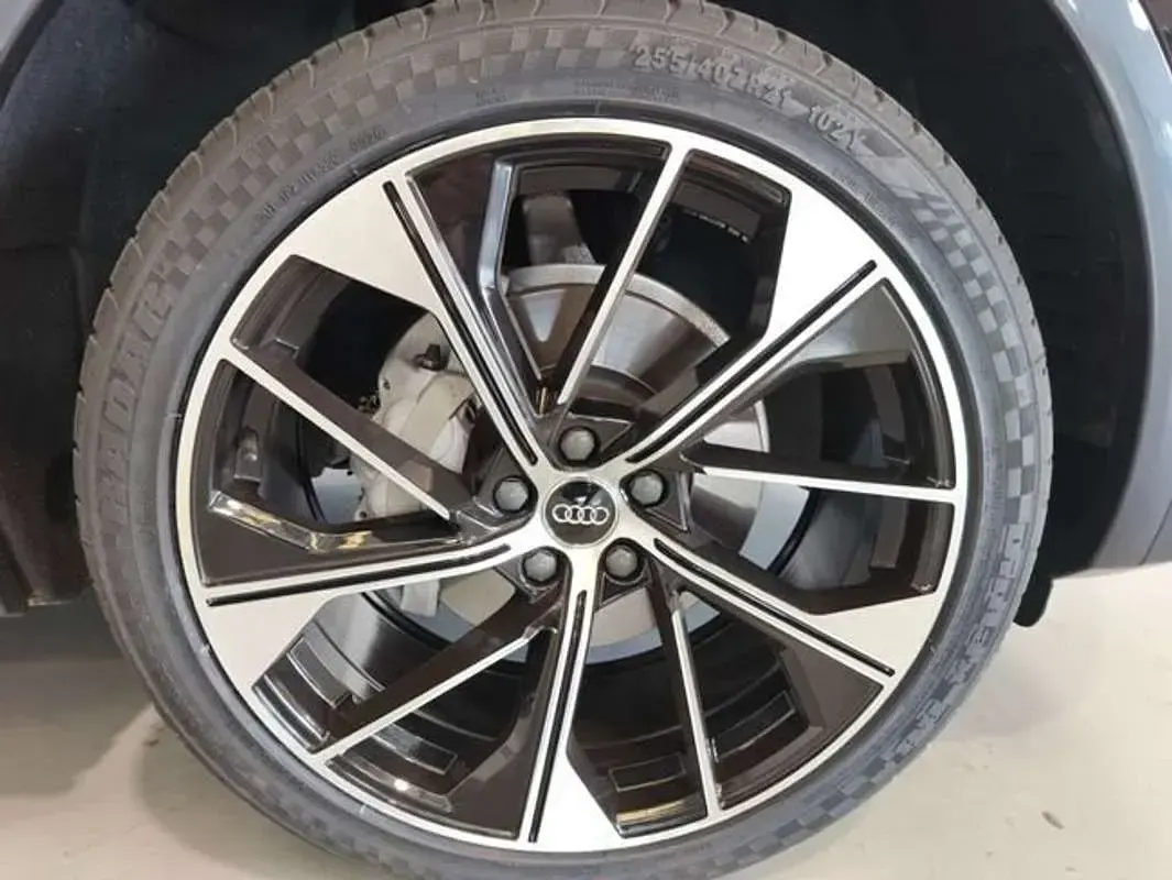 Usado Audi Q5 Advanced Plus 204 CV (150 kW) 2022 Negro SUV