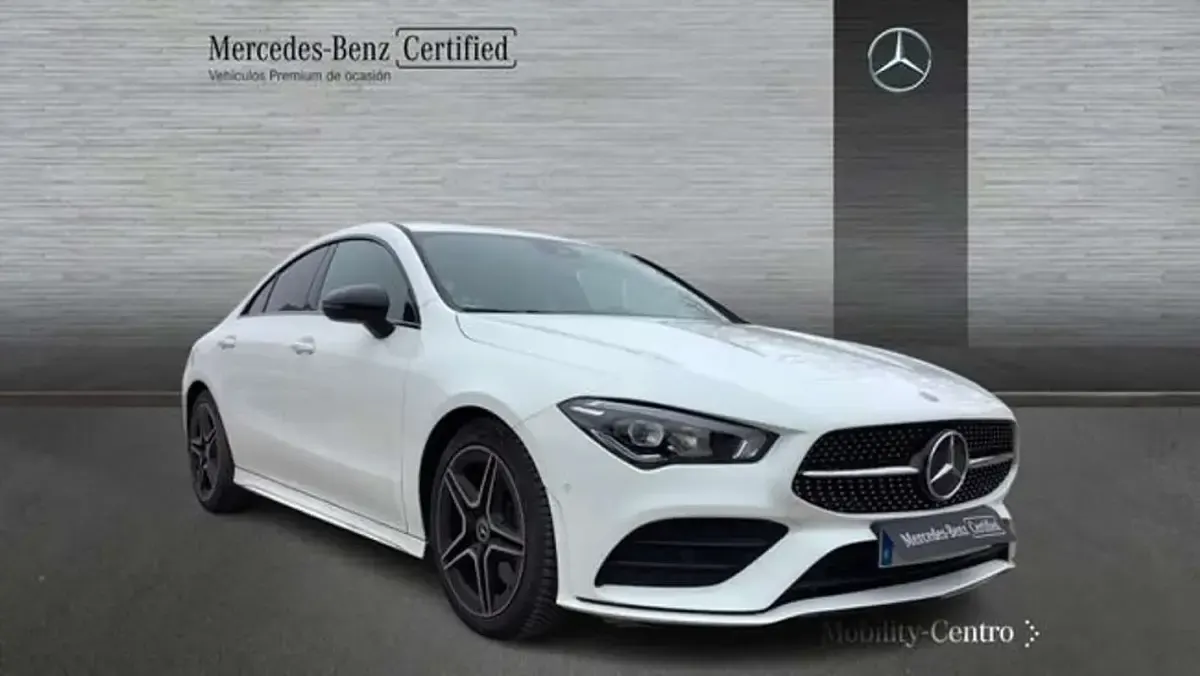 Usado Mercedes CLA200 151 CV (111 kW) 2023 Blanco Berlina