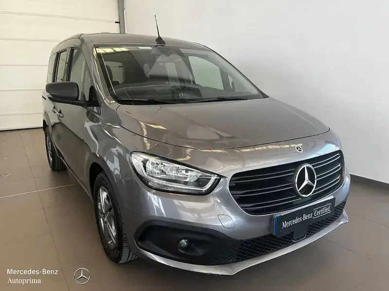Usado Mercedes Citan 110 95 CV (69 kW) 2025 Gris / plata Monovolumen