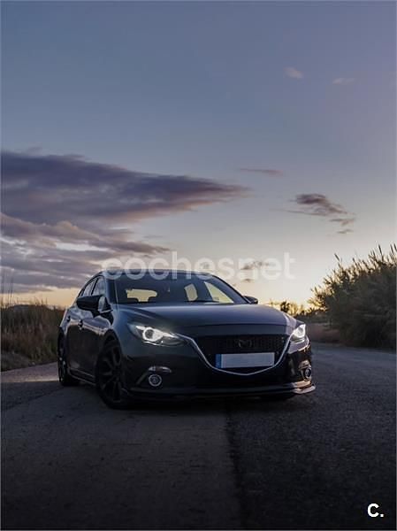 Usado Mazda 3 120 CV (88 kW) 2016 Negro Berlina