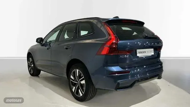 Nuevo Volvo XC60 Plus 250 CV (183 kW) 2026 Azul SUV