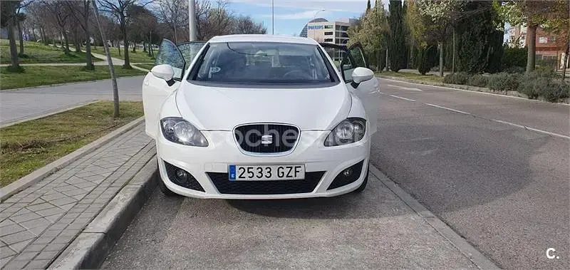 Usado Seat Leon Style 105 CV (77 kW) 2010 Blanco Utilitario