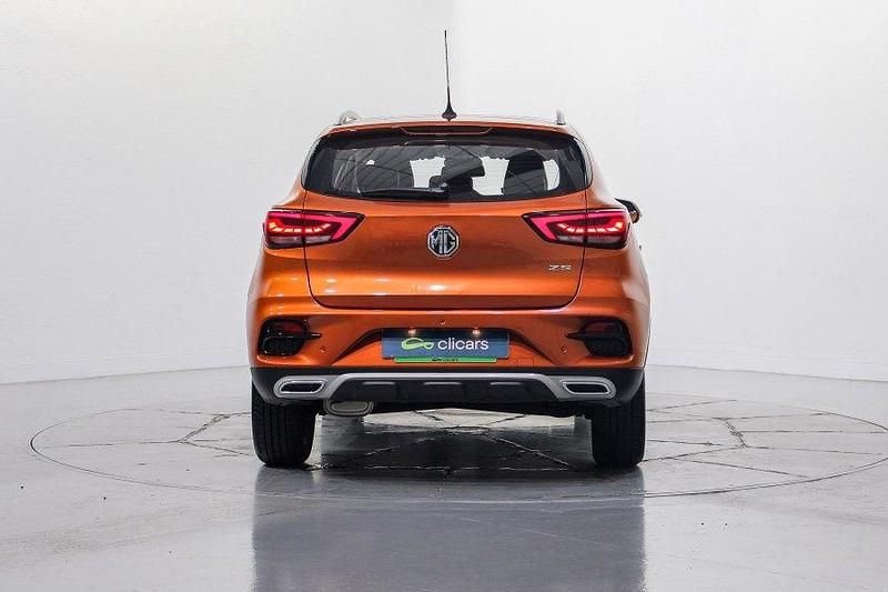 Usado MG ZS Luxury 111 CV (81 kW) 2023 Naranja SUV