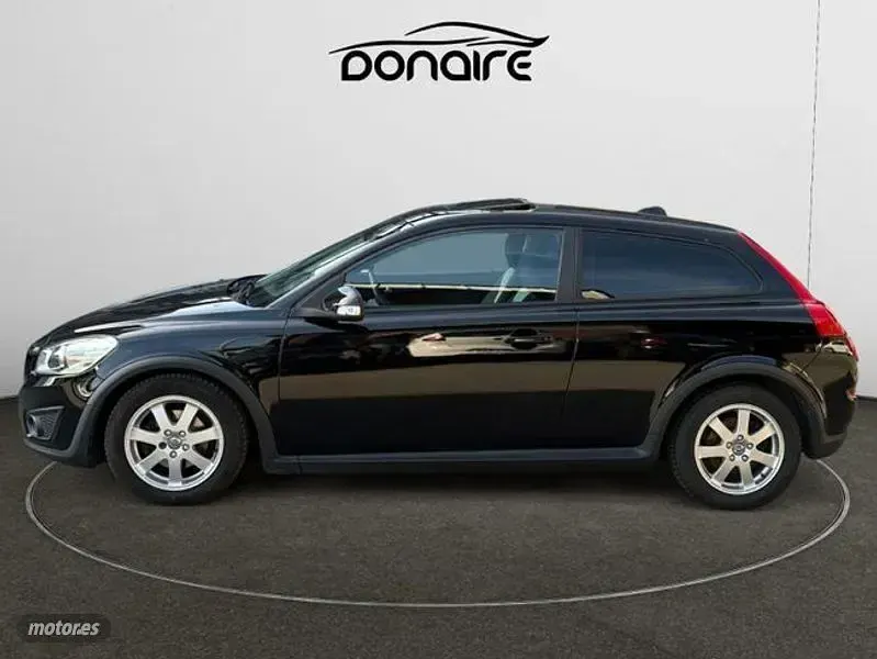 Usado Volvo C30 Kinetic 115 CV (84 kW) 2013 Negro Utilitario