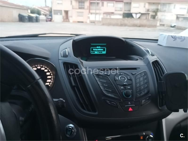 Usado Ford Kuga Titanium S 150 CV (110 kW) 2015 Marrón SUV