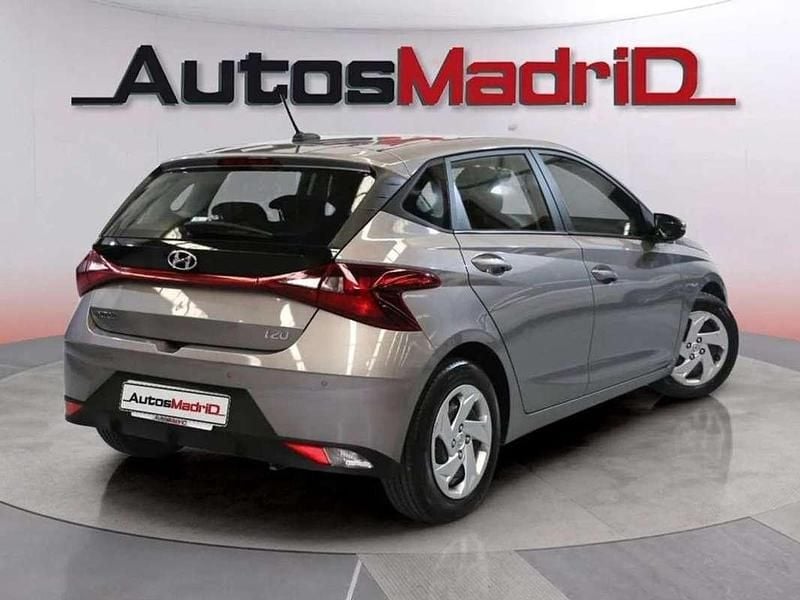 Usado Hyundai i20 101 CV (74 kW) 2022 Marrón Utilitario