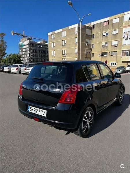 Usado Suzuki Swift GL 92 CV (67 kW) 2008 Negro Utilitario