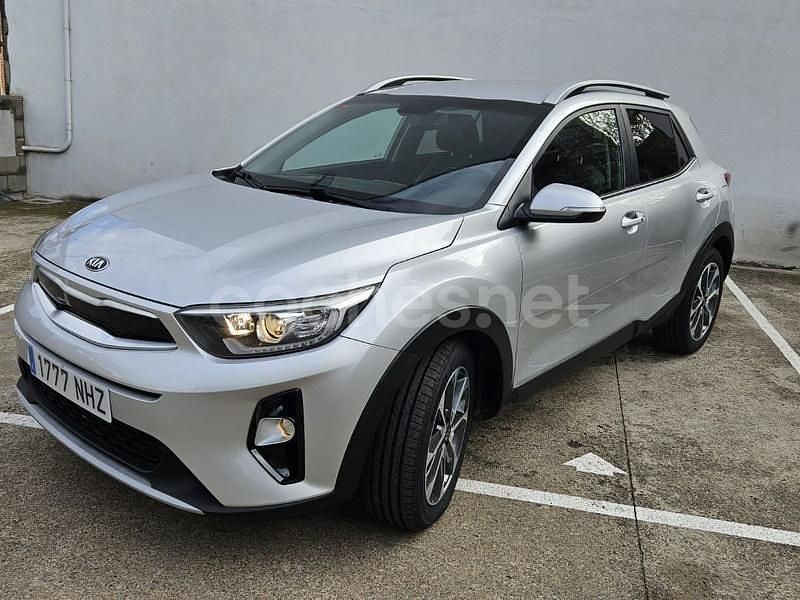 Gris / plata Usado 2018 Kia Stonic SUV | 17.370 € (Caro) - Imagen 1/4